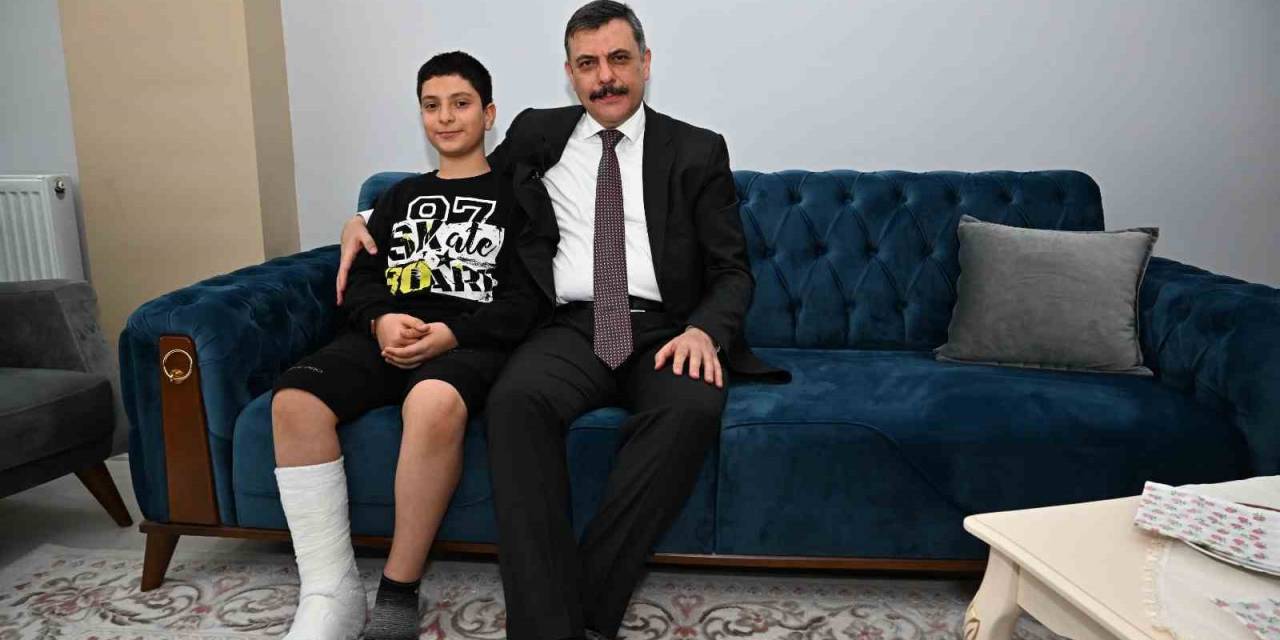 Sefa’ya Sürpriz Geçmiş Olsun Ziyareti