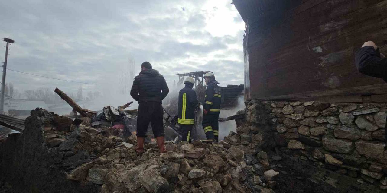 Tokat’ta Ev Yangını: 1 Ölü, 1 Yaralı