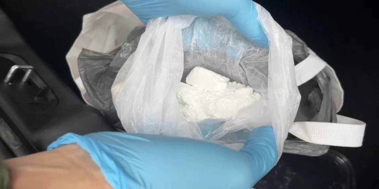 Narkotik Dedektör Köpeği İle Yapılan Aramada Kokain Ve Esrar Ele Geçirildi