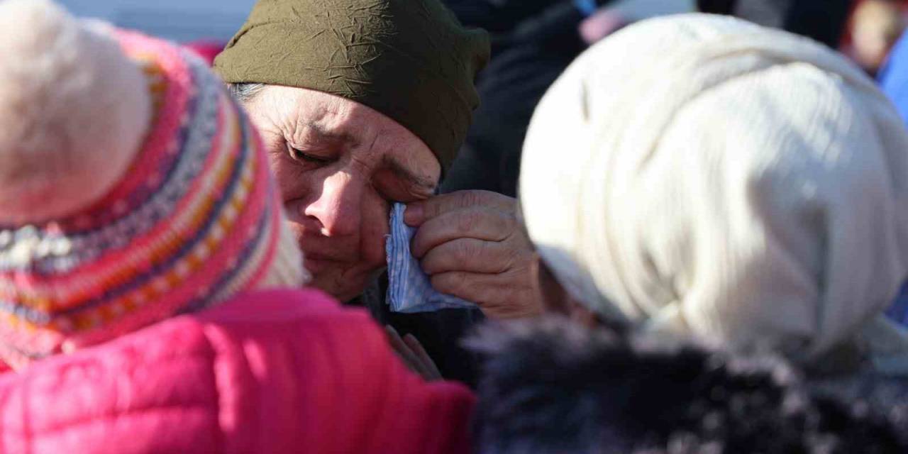 Sevinç Ve Hüzün Gözyaşları Bir Arada: Ahıska Türkleri Yeni Yuvalarına Uğurlandı