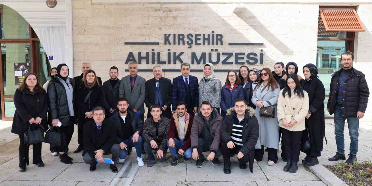 Öğrenciler, Ahi Evran’ın Vergi Ve İktisat Sistemini Öğreniyor