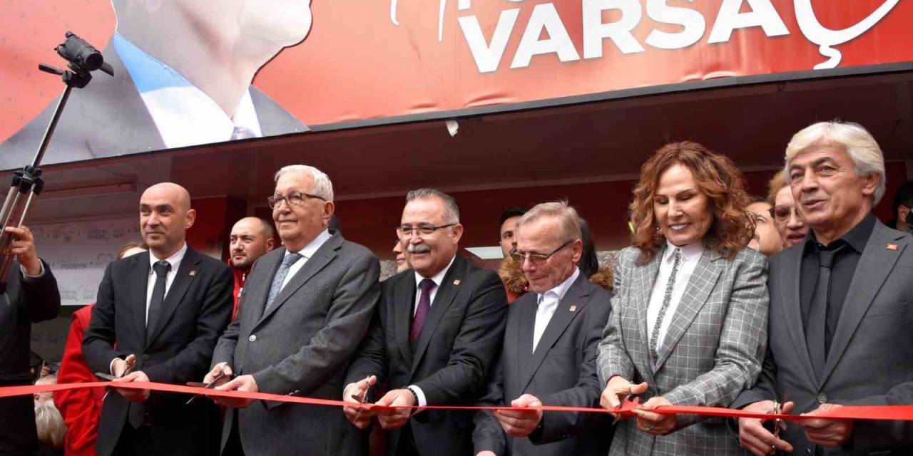 Adaylara Başarılar Diledi, "Bütün Herkes Benim Gözümde Aynı Seviyede"