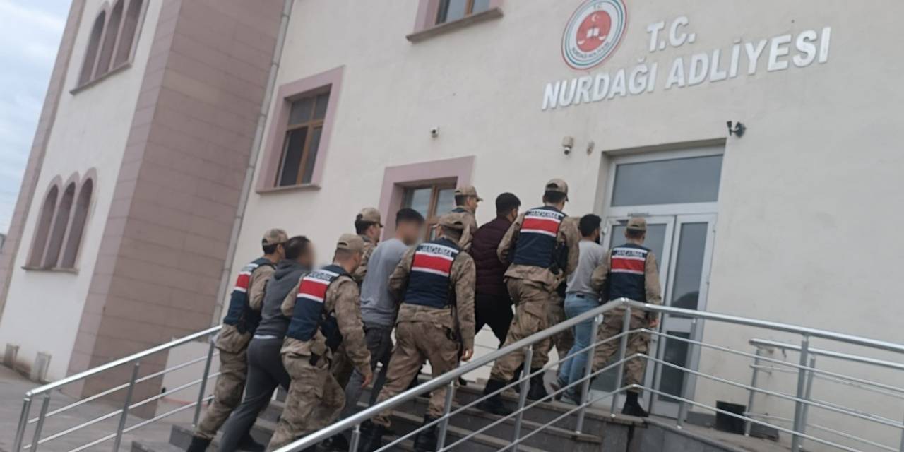 Gaziantep’te 4 Göçmen Kaçakçısı Organizatörü Yakalandı