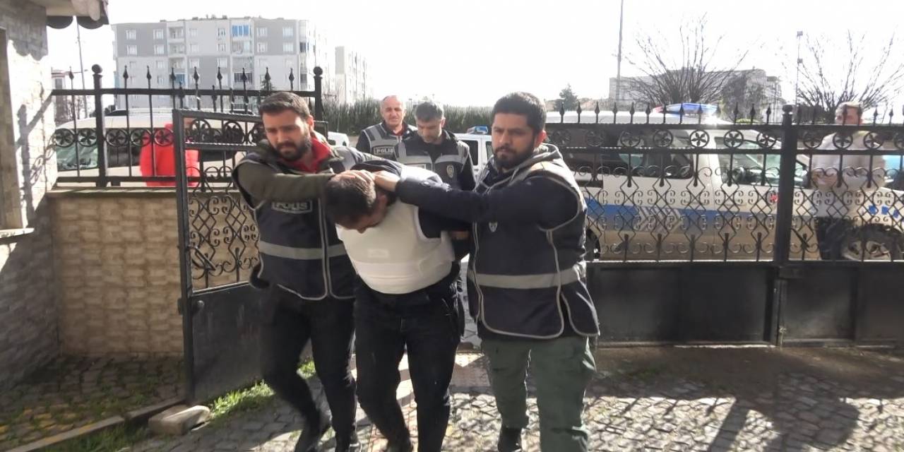 Eski Eşinin Arkadaşını Bıçaklayarak Öldüren Şahıs Adliyede