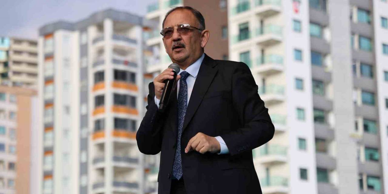 Bakan Özhaseki: “Deprem Değil, Kötü Bina Öldürür”