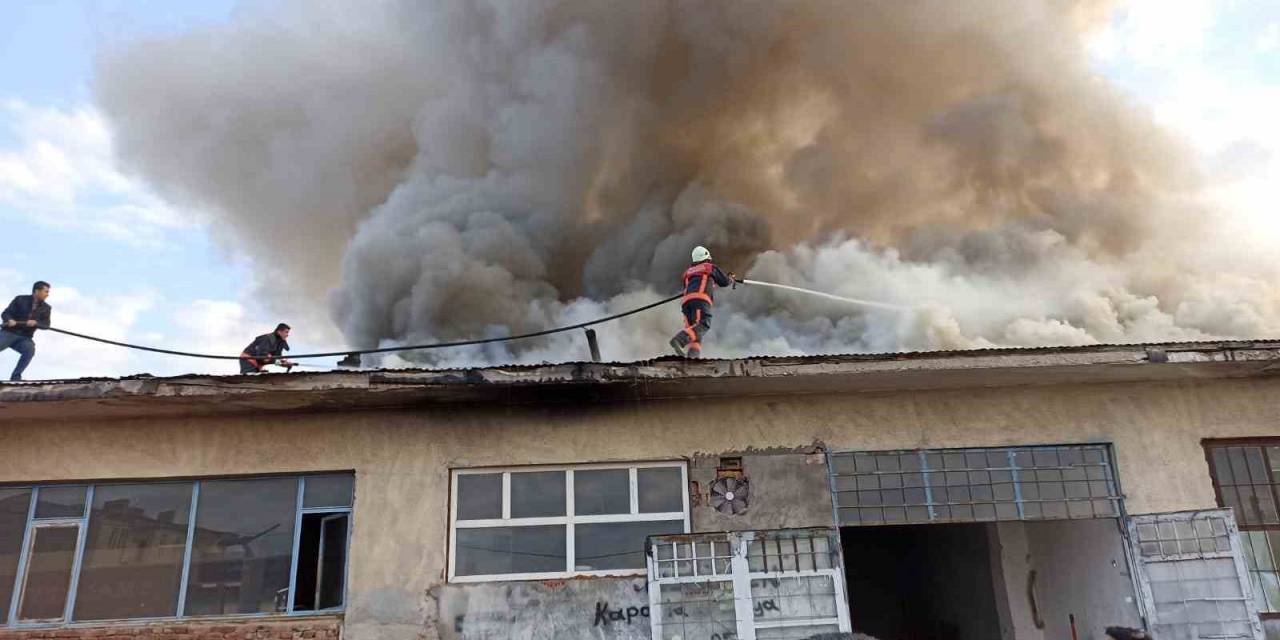 Malatya’da Sanayi Sitesinde Korkutan Yangın