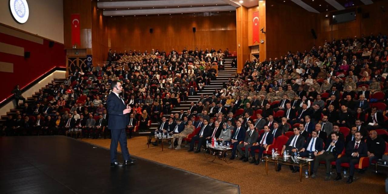 Bürokratlara Resmi Yazışma Kuralları Semineri