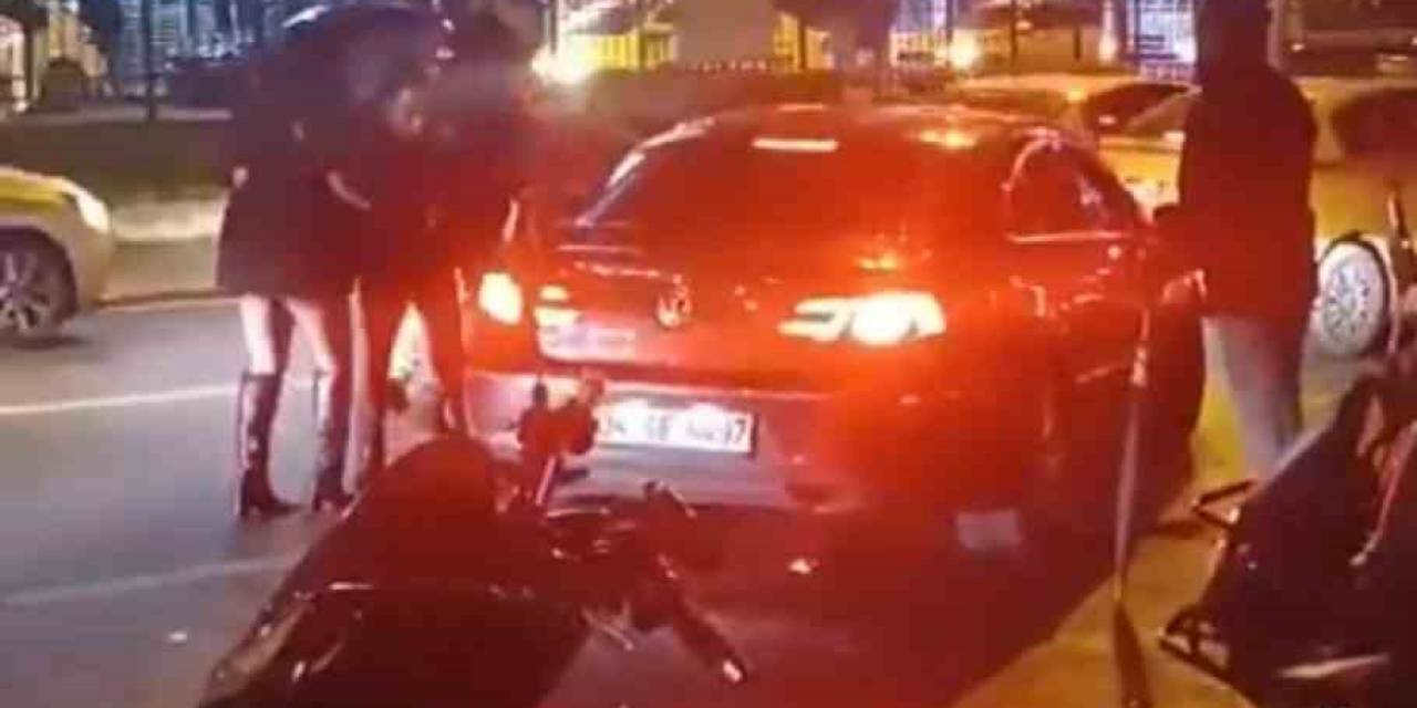 Beyoğlu’nda "Laf Atma" Kavgası: Kadın Ortalığı Birbirine Kattı