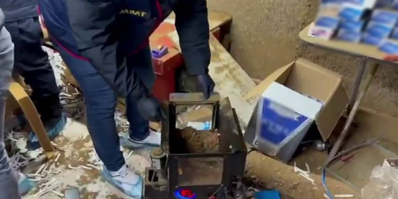 Jandarmadan Kaçakçılık Ve Uyuşturucu Operasyonu: 3 Gözaltı