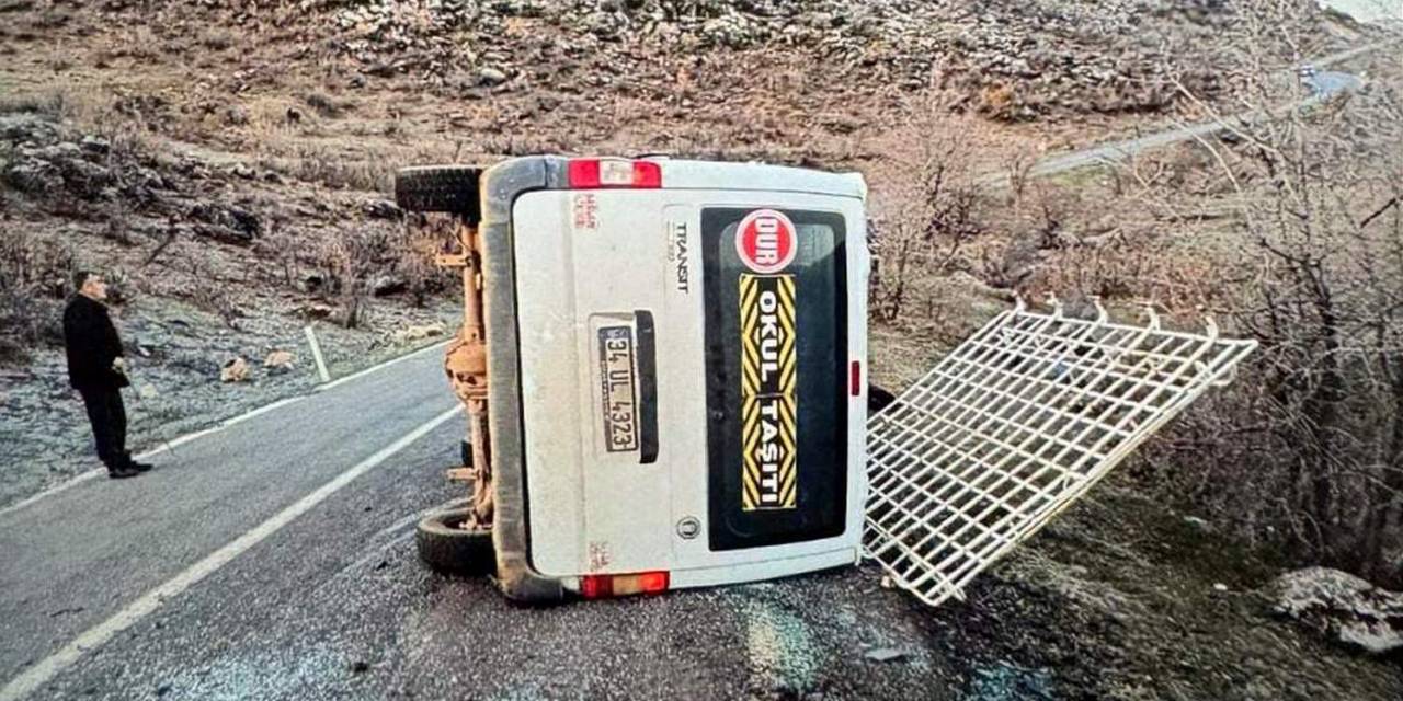 Siirt’te Minibüs Devrildi: 11 Yaralı