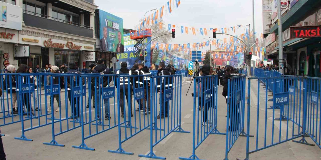 Afyonkarahisar Cumhurbaşkanı Erdoğan’ı Bekliyor