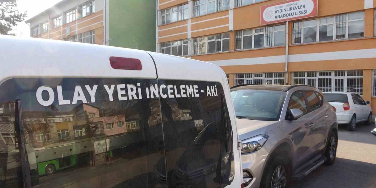 Yorgun Mermi Okula İsabet Etti