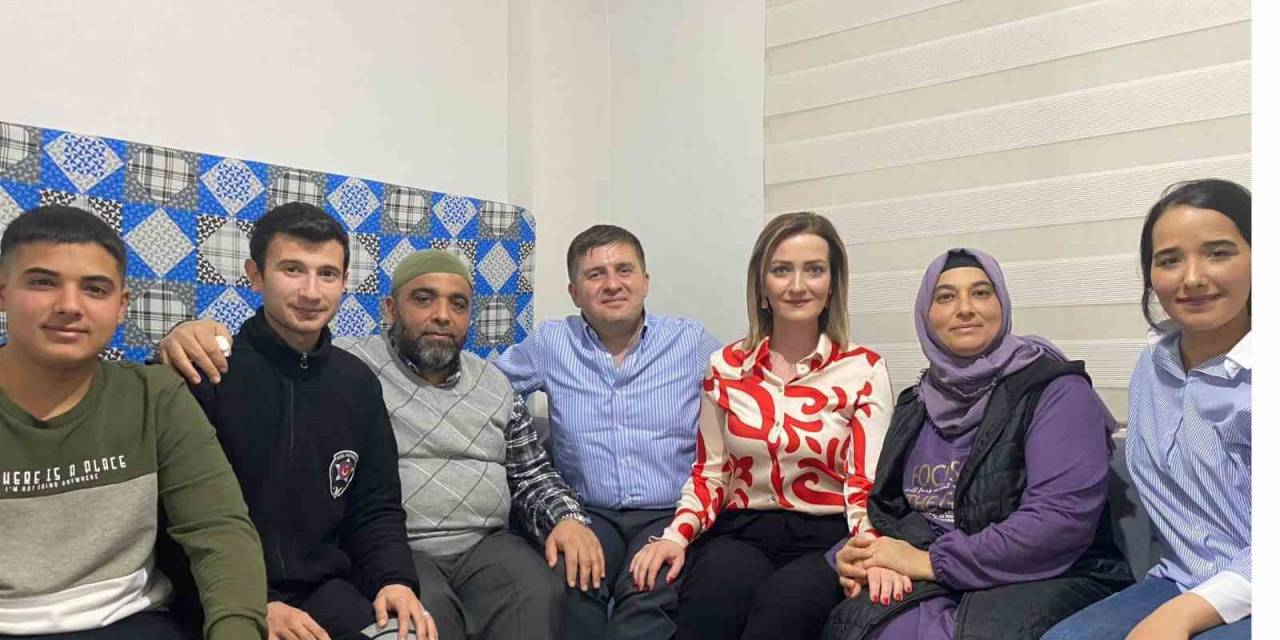 Karaman Valisi Depremzede Aileye Misafir Oldu