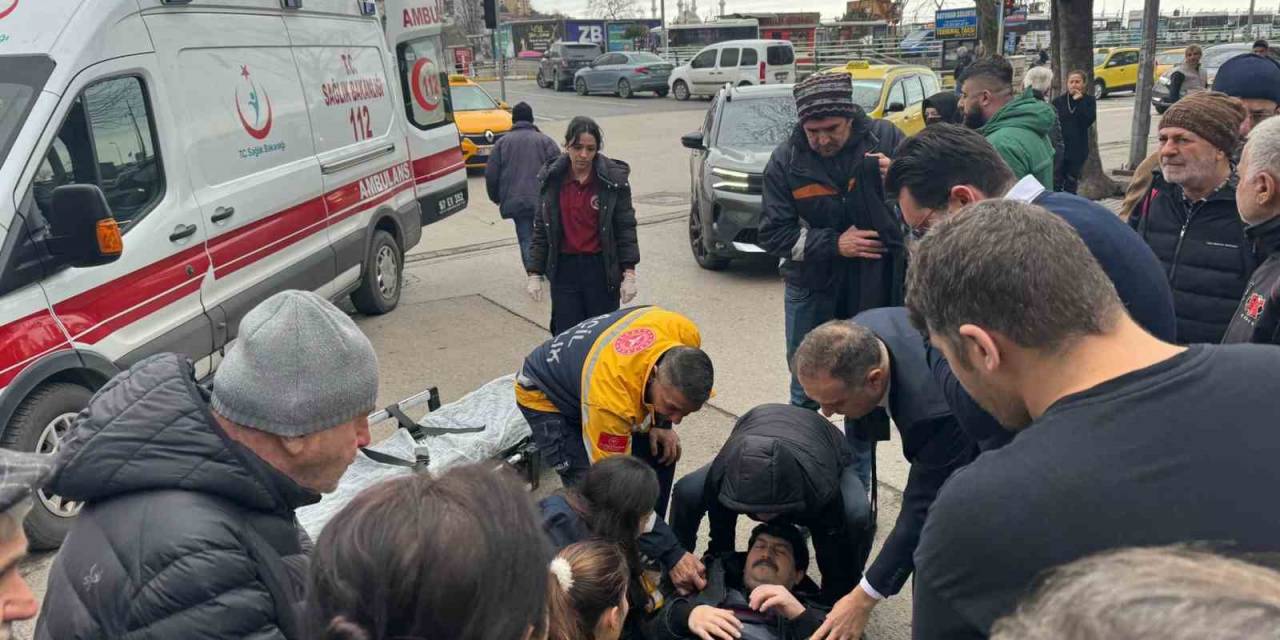 Otomobil Yayaya Çarptı