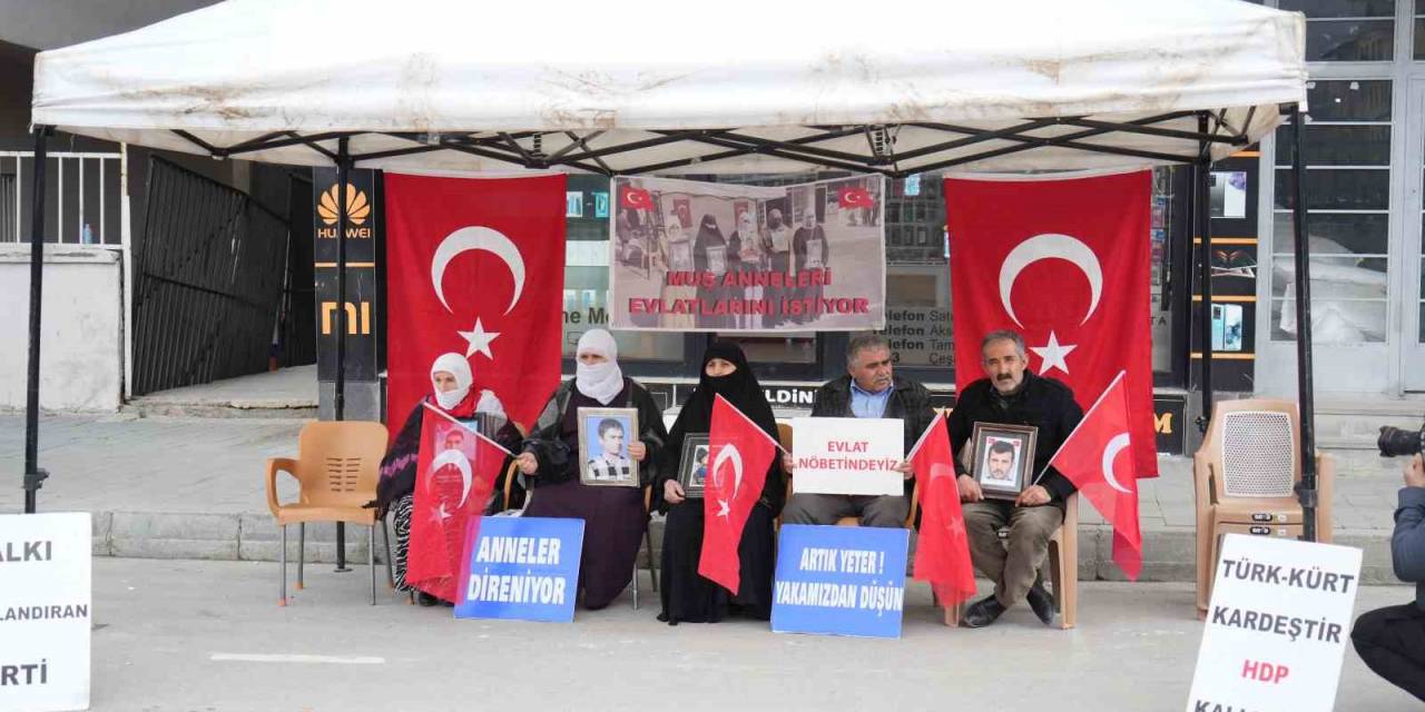 Muş’ta Ailelerin Evlat Nöbeti Devam Ediyor