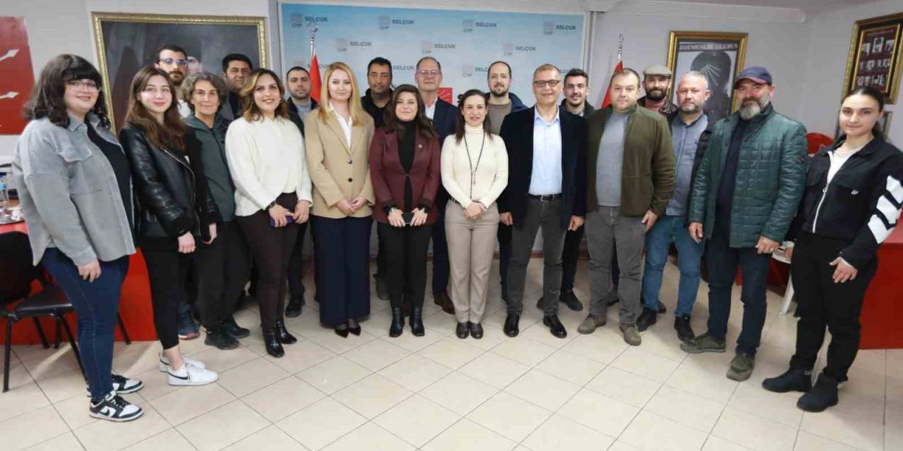 Chp, Selçuk’ta Meclis Üyesi Adaylarını Tanıttı