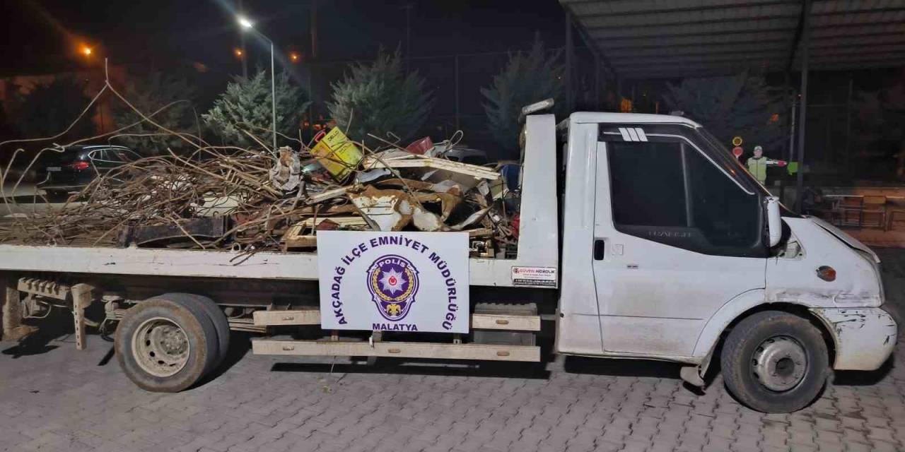 Polisten Enkaz Hırsızlarına Suçüstü