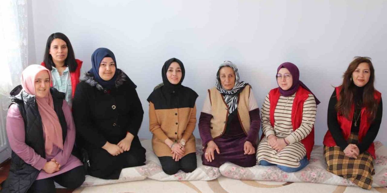 Üzümlü Gençlik Merkezi Gönüllülerinden Örnek Davranış