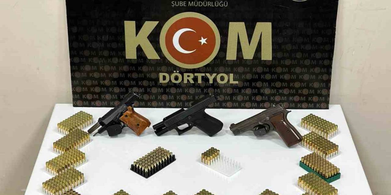 Hatay’da Kaçakçılıkla Mücadele: Ruhsatsız Silah Ve Fişek Ele Geçirildi