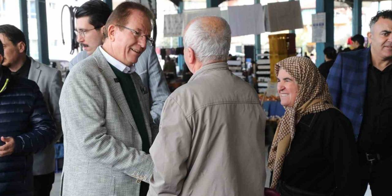 Pamukkale Adayı Pekdemir’den Küçük Esnafa Büyük Destek