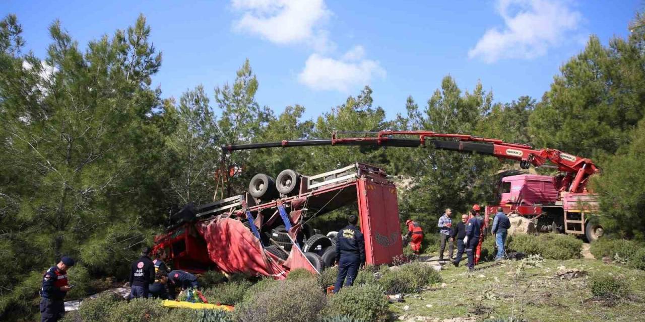 Seydikemer’de Kamyonda Sıkışan Sürücü Hayatını Kaybetti