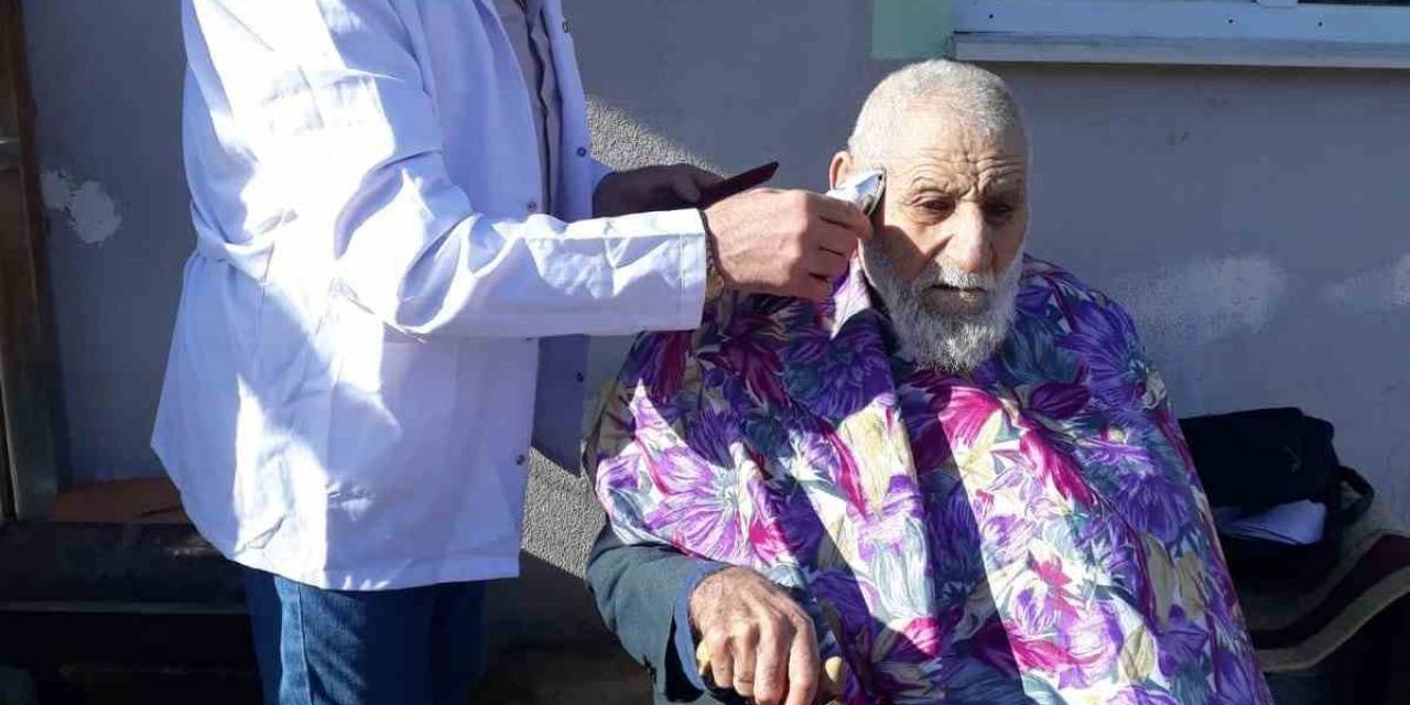 Evde Berber Hizmeti Yüzleri Güldürüyor