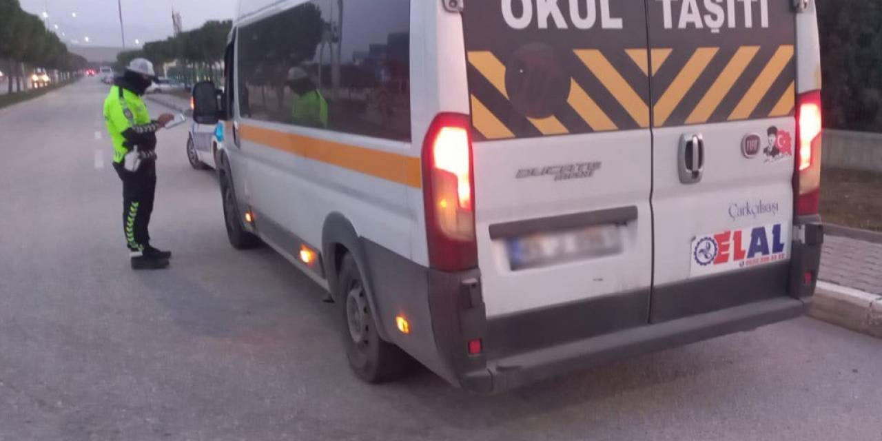 Manisa’da Okul Servislerine Yönelik Denetimler Devam Ediyor