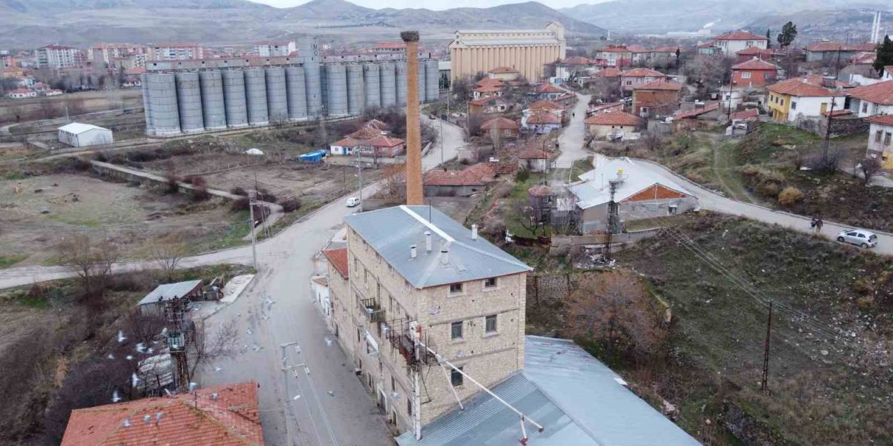 83 Yıllık Un Fabrikası Saat Gibi Çalışıyor