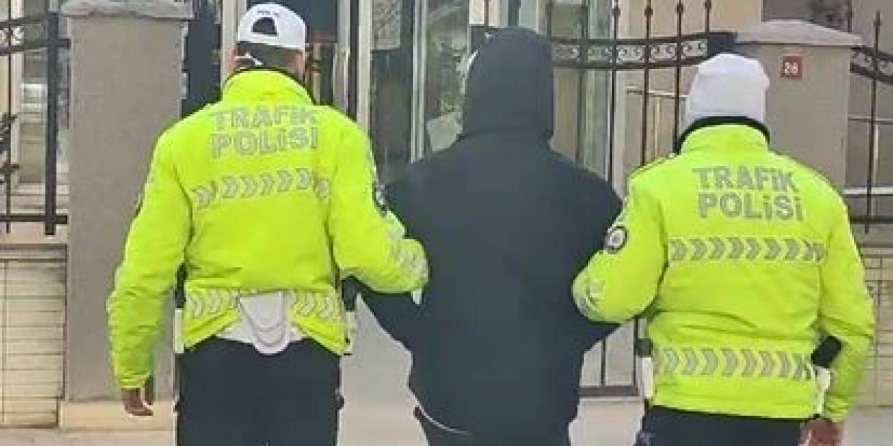 Beylikdüzü’nde Motosiklet Kovalamacası Kask Kamerasında