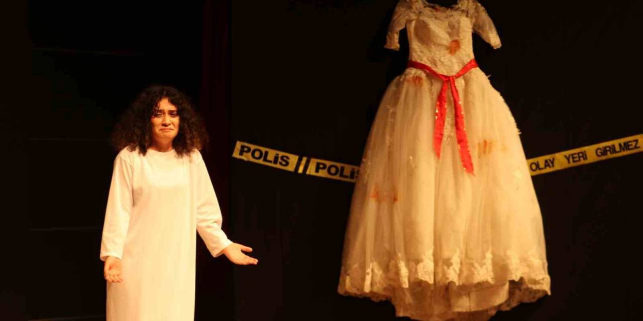 ‘Ölüm Kadın Meselesi’ Taşova’da Sahnelendi