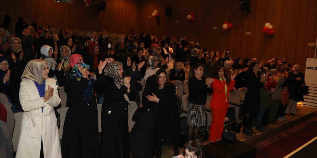 Van’da ’aile İçi İletişimde Kadının Rolü’ Söyleşisi Düzenledi