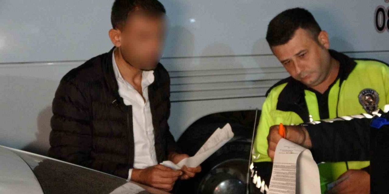 Otobüs Üst Üste Kaza Tehlikesi Atlattı, Yolcular Şikayet Edince Otobüs Sürücüsü Alkollü Çıktı