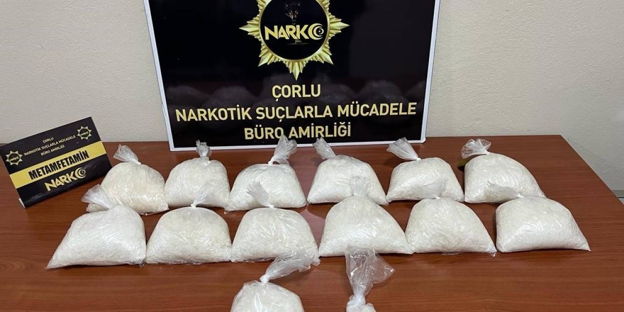 Poşet Poşet Uyuşturucu, Demet Demet Para Ele Geçirildi