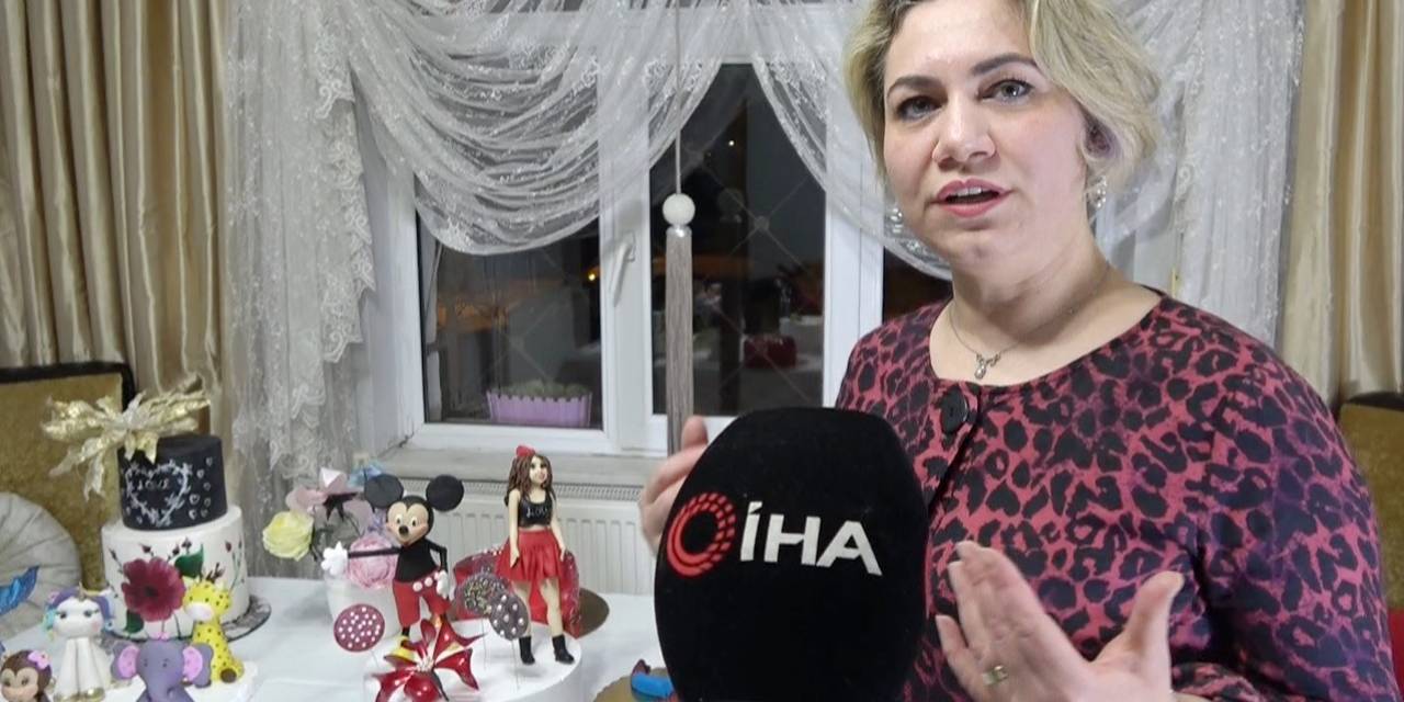Sağlıkçı Tuba Alparslan’ın Yaptığı Butik Pastalar İle İlgi Görüyor