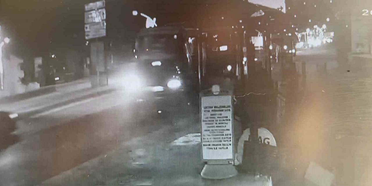 7 Kişinin Yaralandığı Kaza Anı Kamerada