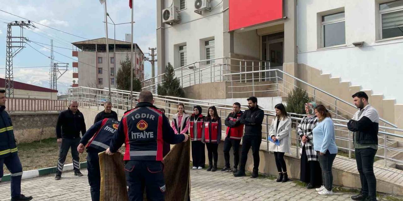 Iğdır Belediyesinden Yangın Söndürme Eğitimi