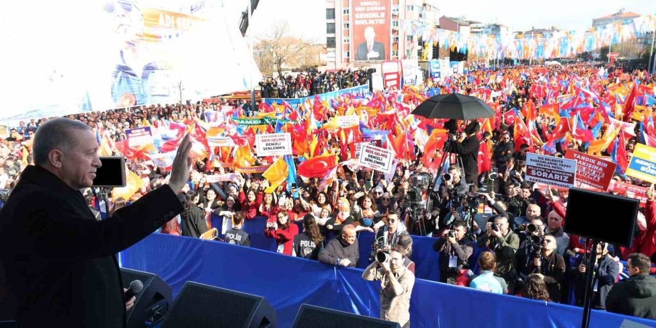 Cumhurbaşkanı Erdoğan: "Muhalefet Kendi İçlerinde Horoz Dövüşünden Beter Bir Kavga Halinde"