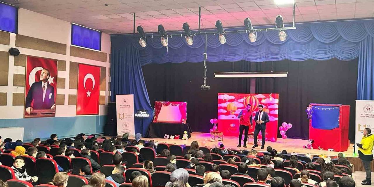 “Gülümseyin Geliyoruz” Aşkale’de Çocuklarla Buluştu