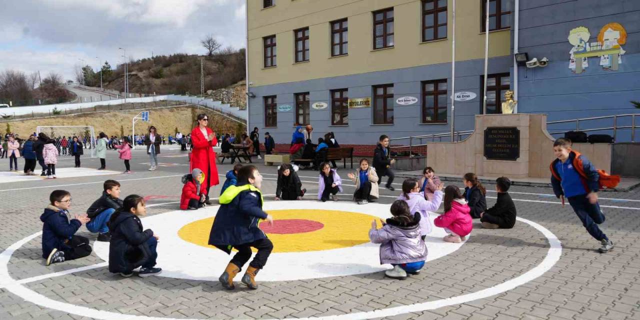 Okullarda Geleneksel Oyunlar Sayesinde Çocuklara Dijital Diyet Uygulanacak