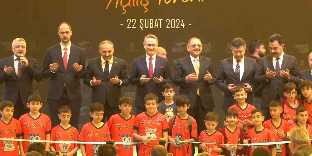 Başakşehir’de Altınşehir Millet Bahçesi Açıldı