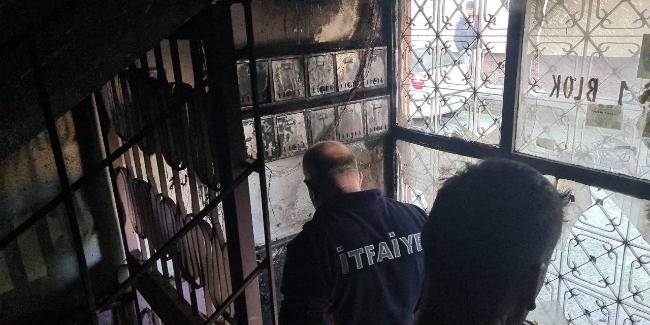 Merdiven Boşluğunda Çıkan Yangın Korkuttu