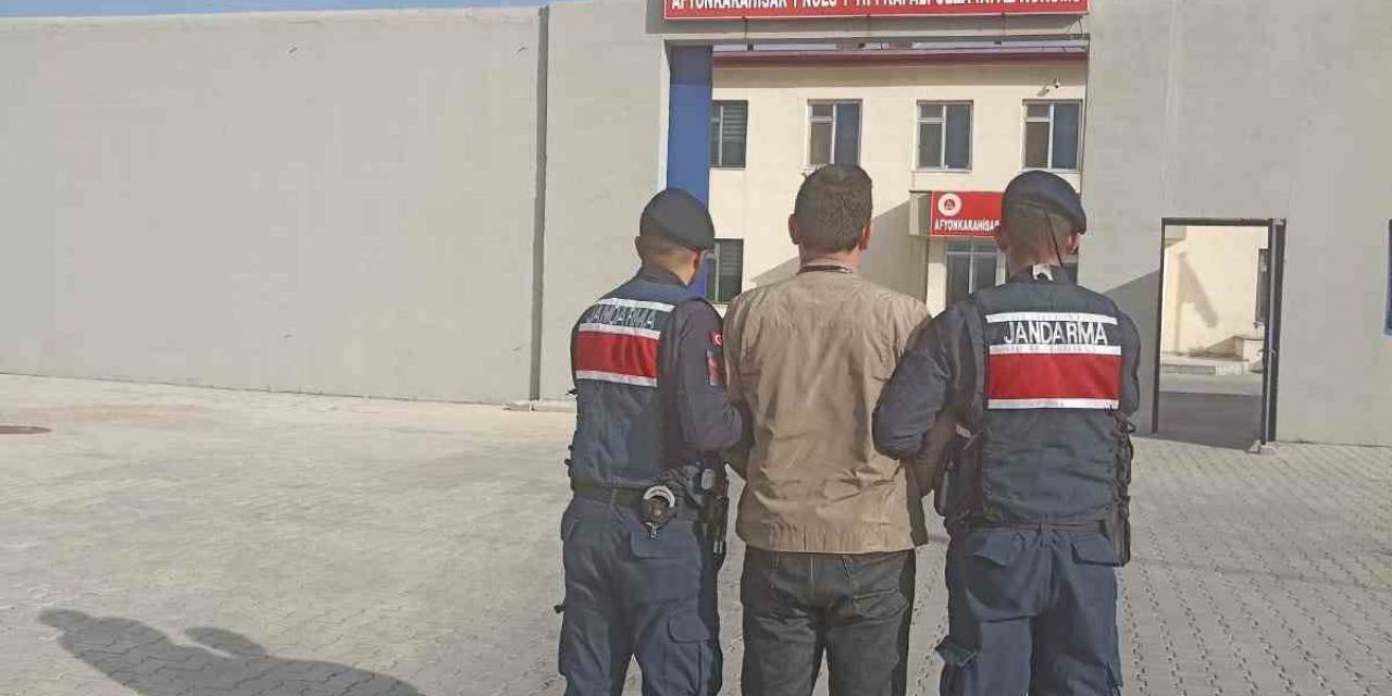 Silah Kaçakçısı Jandarma Tarafından Yakalandı