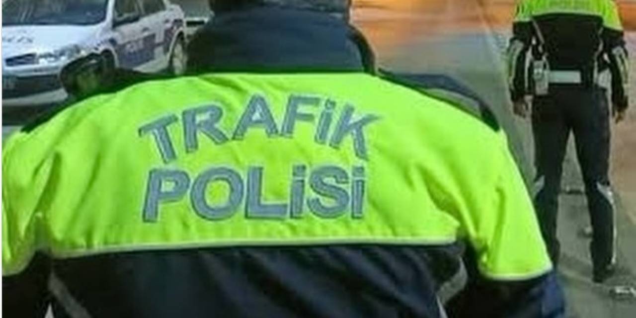 O Suçlardan Aranan Şahıs Yakalanırken, Birde Üzerine 26 Bin Lira Ceza Yazıldı