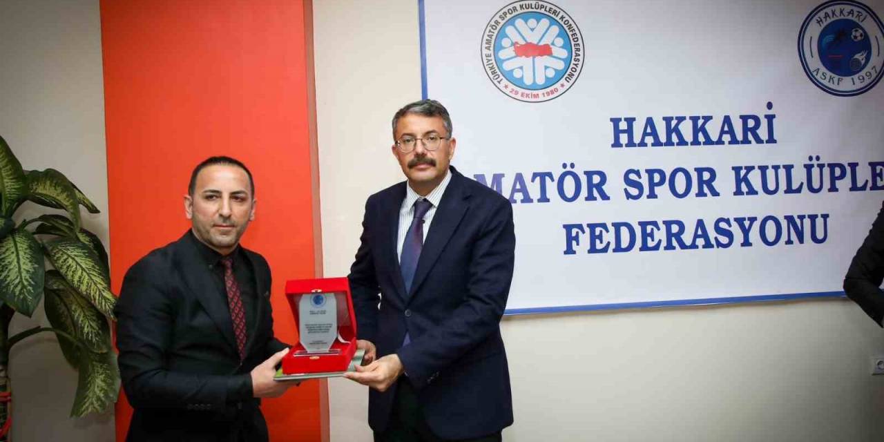 Vali Çelik Sporcularla Bir Araya Geldi