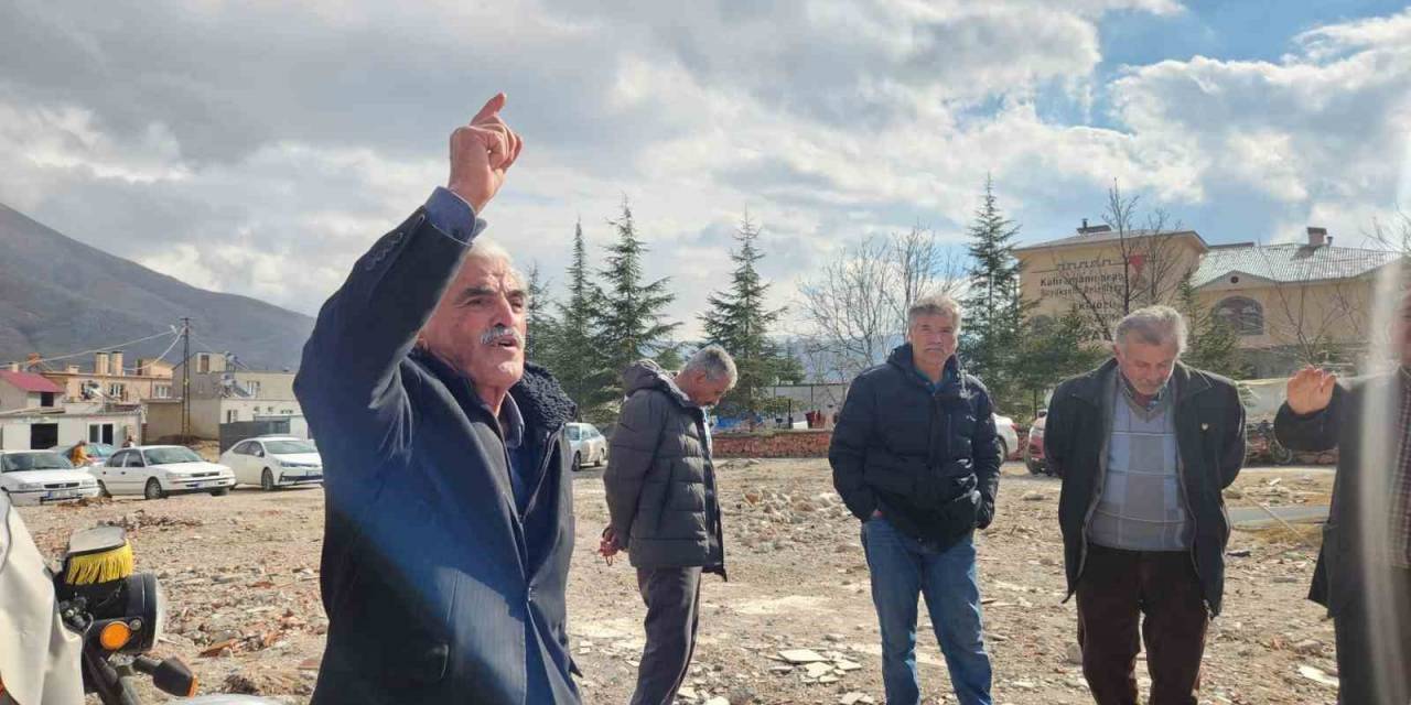 Ekinözü Bağımsız Belediye Başkan Adayından Bekarlara Evlilik Vaadi