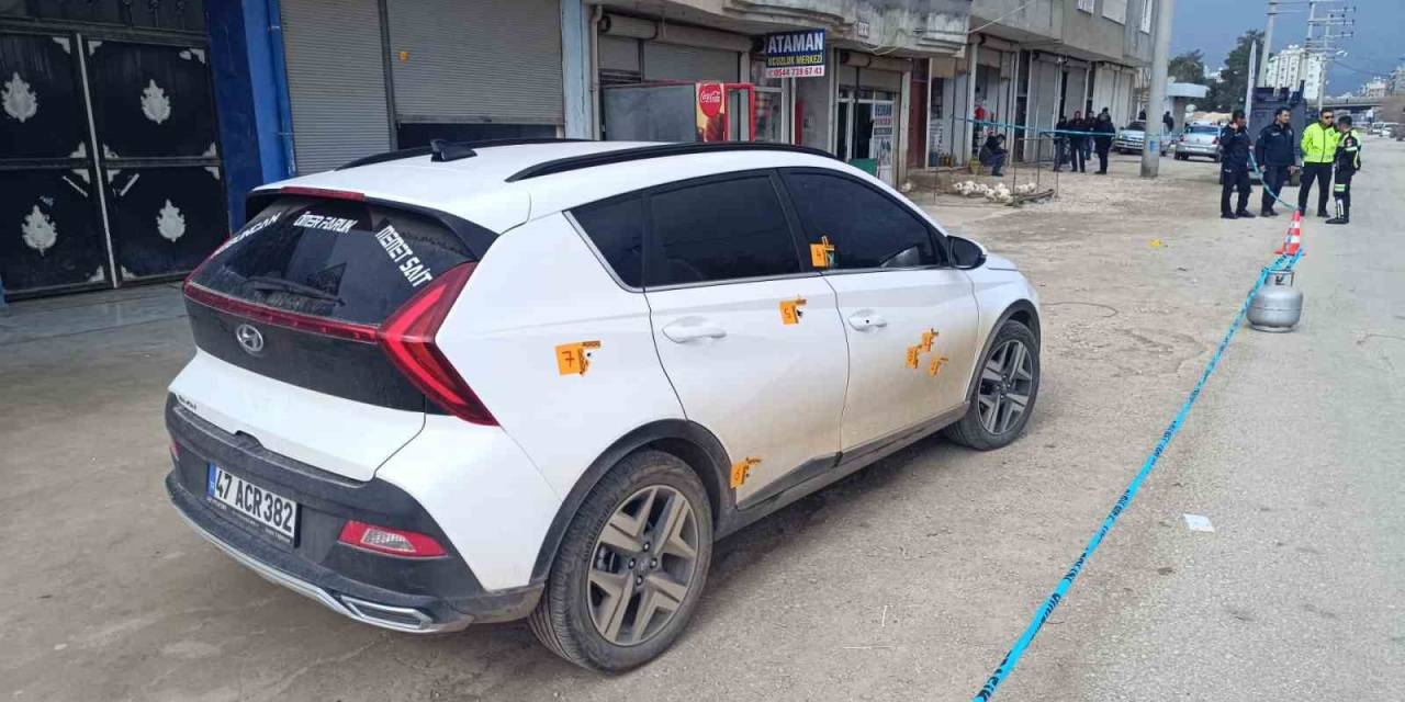 Akaryakıt İstasyonunda Silahlı Kavga: Yoldan Geçen Vatandaş Yaralandı