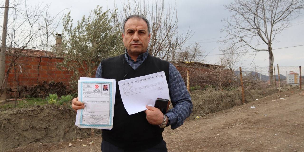 Belediye Başkanına Kızdı "Tapulu Arazim" Diyerek Yolu Mühendislere İşaretlettirdi