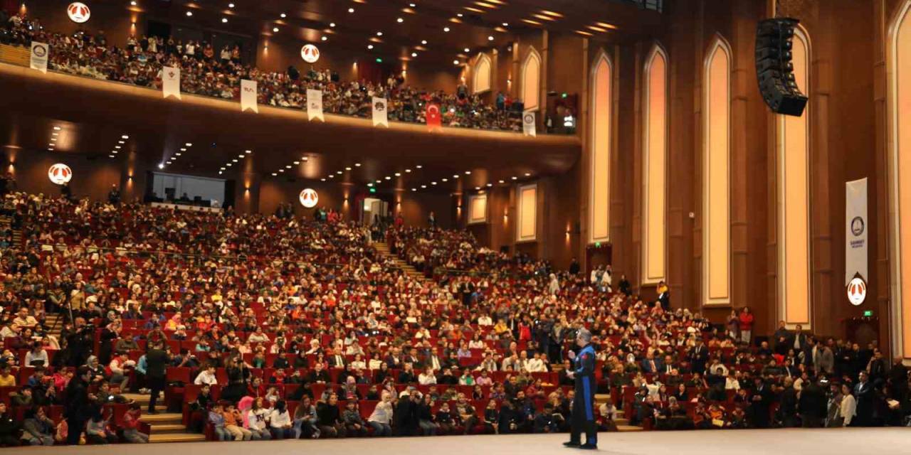 Türkiye’nin İlk Astronotu Gaziantep’te Öğrencilerle Buluştu