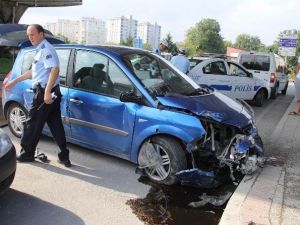 Samsun’da İki Otomobil Çarpıştı: 4 Yaralı