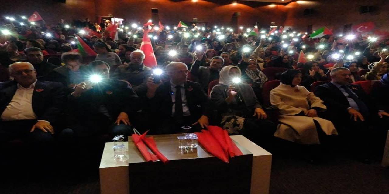 Bilecik’te ’filistin’e Selam Direnişe Bin Selam’ Adlı Program Düzenlendi